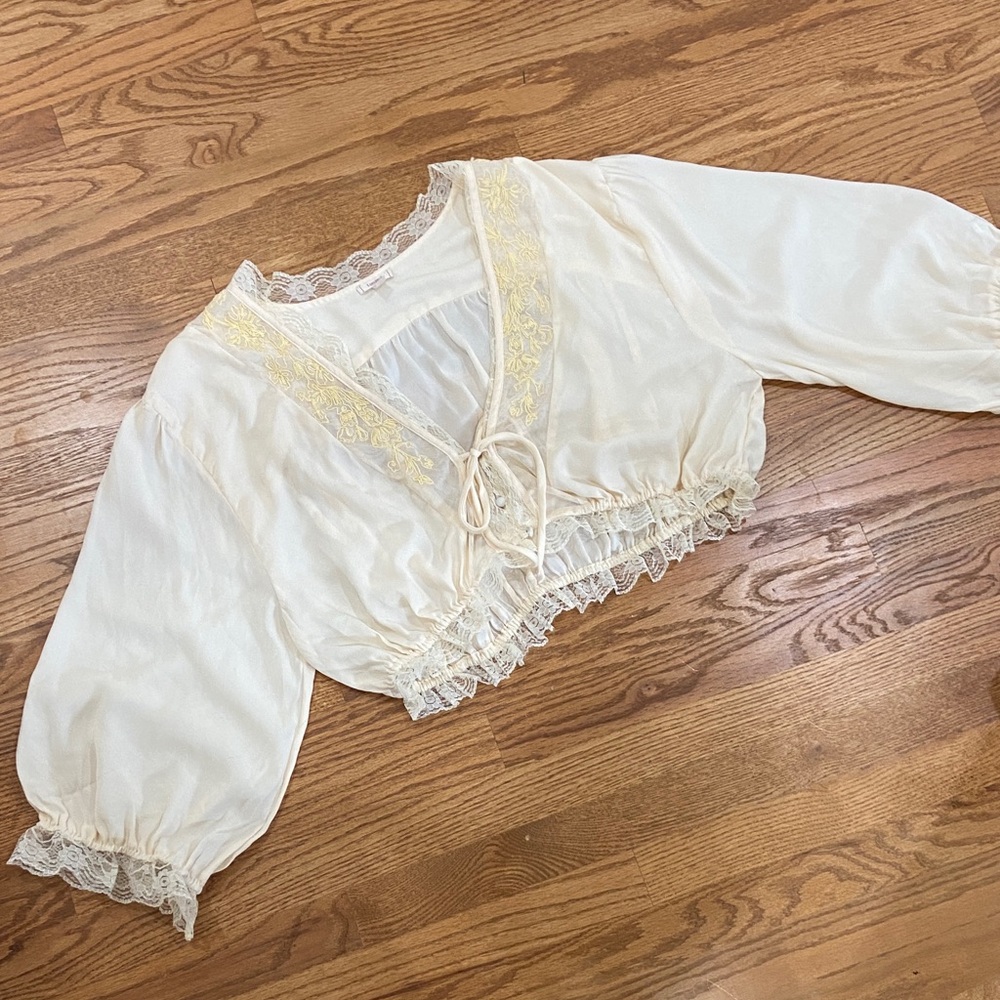 Lyrebird Lace-Trim Ivory Peasant Crop Top